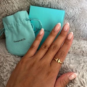 Tiffany T Wire ring